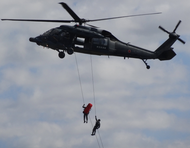 自衛隊と救難ヘリコプター